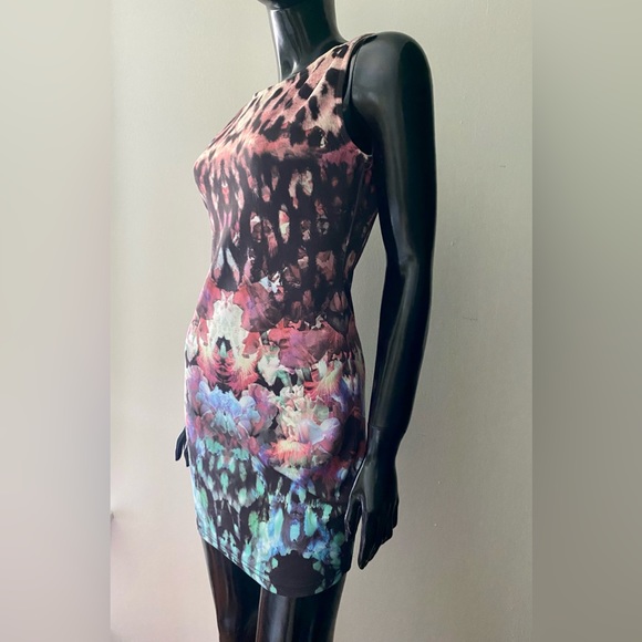 Psychedelic Mini Dress - Picture 9 of 9